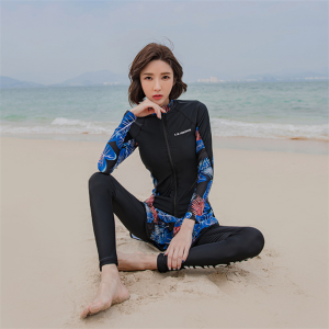 Customized his and hers swimwear custom track suit diving suit for women  Item no 2107